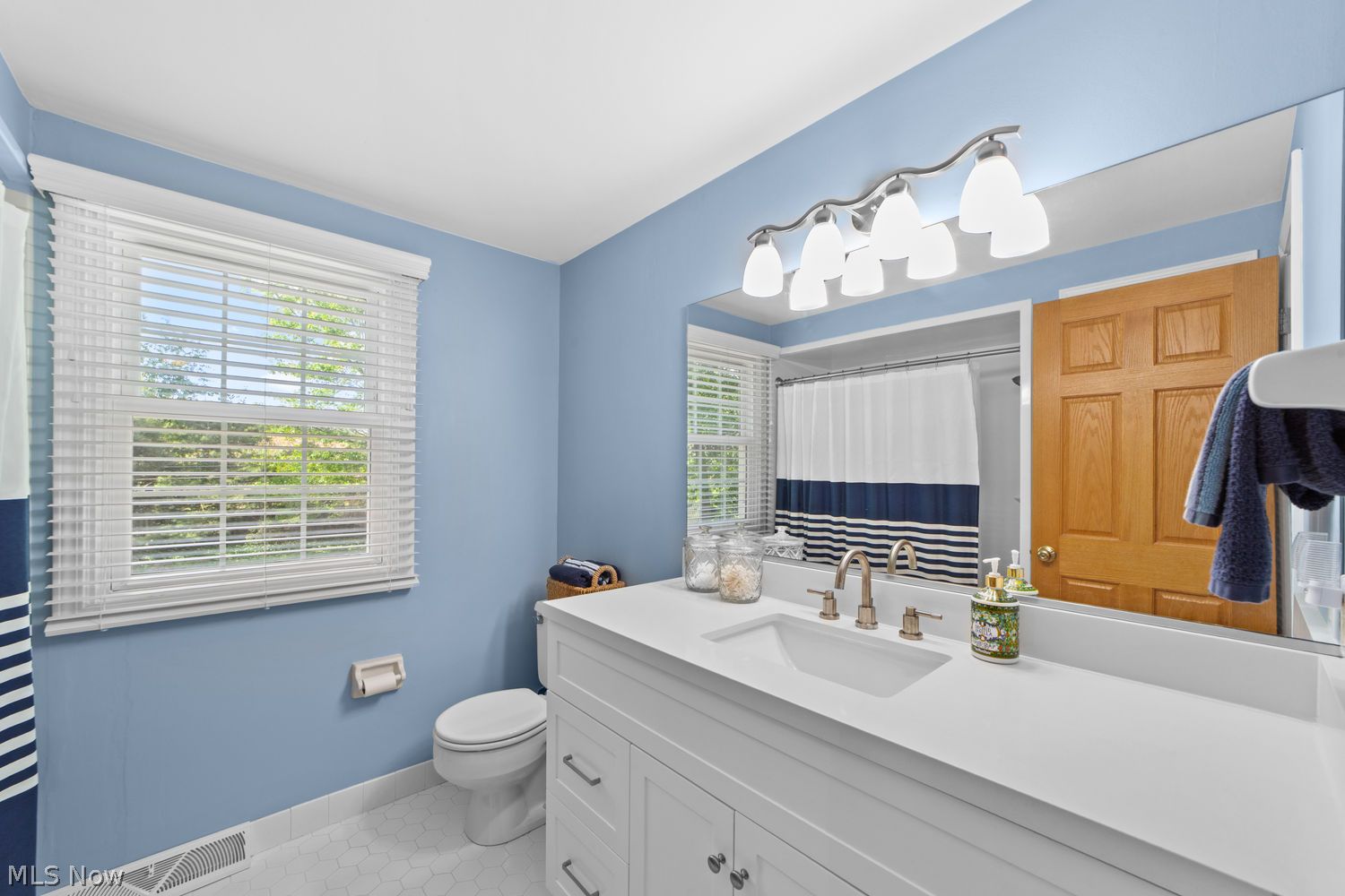 28511 Knickerbocker Road Bay Village OH 44140