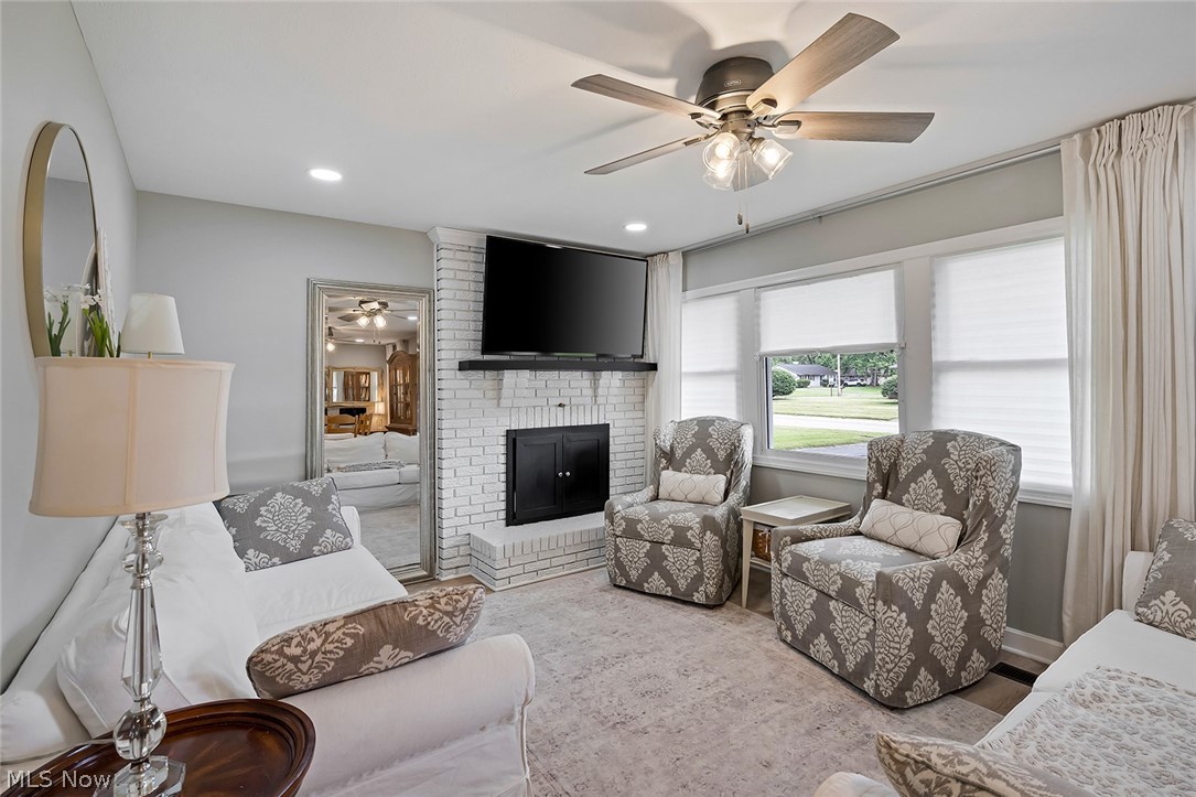 8041 Timberlane Warren OH 44484