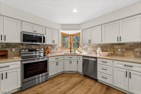 10050 Brookside Circle North Royalton OH 44133