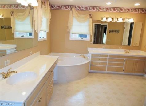 124 Alber Drive Medina OH 44256