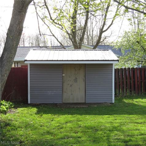 1487 Hillcrest Drive Atwater OH 44201