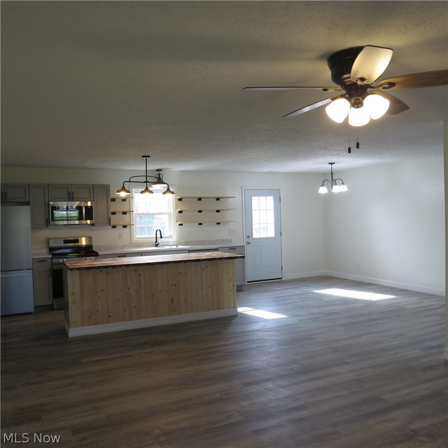 1487 Hillcrest Drive Atwater OH 44201