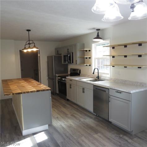 1487 Hillcrest Drive Atwater OH 44201