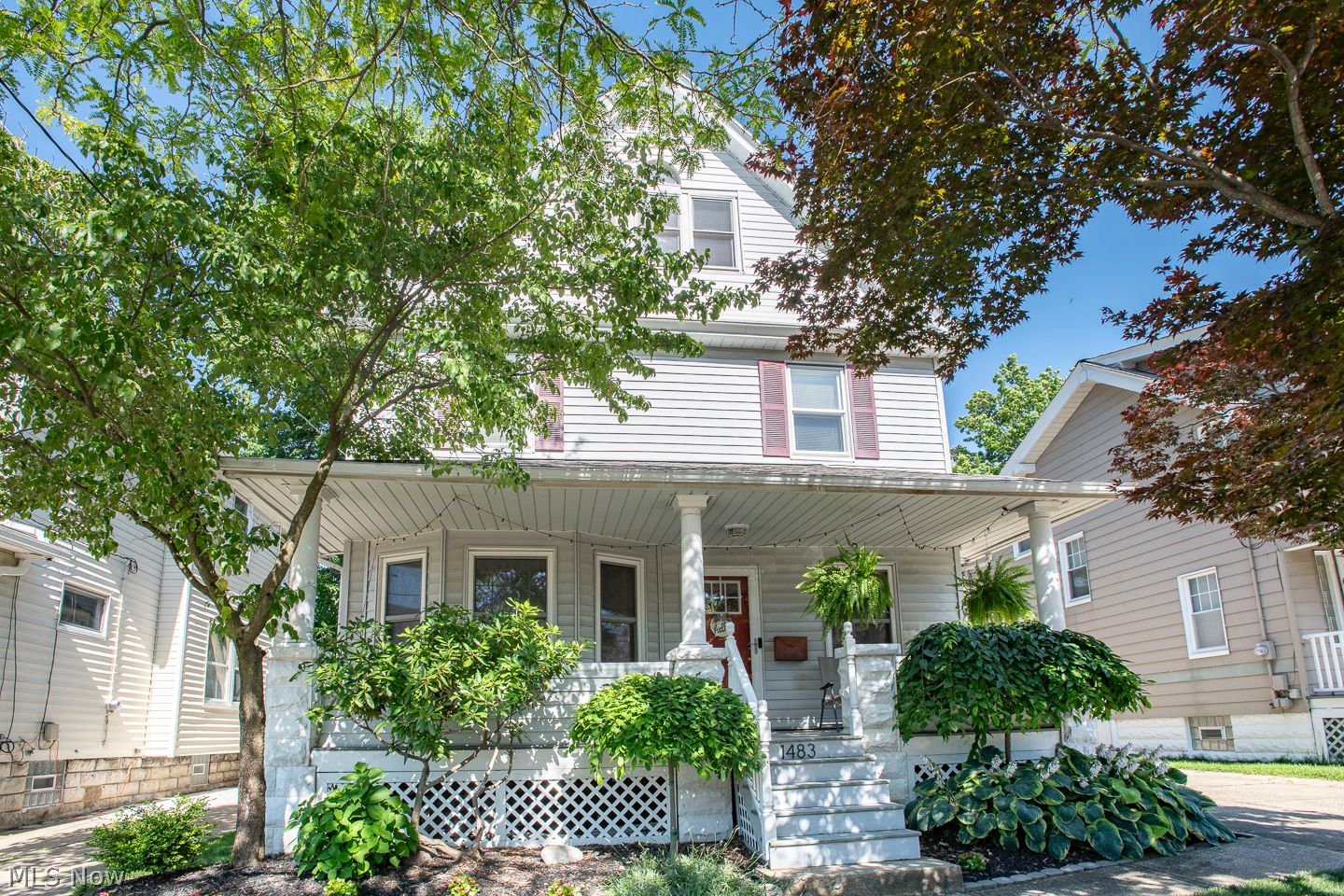 1483 Roycroft Avenue Lakewood OH 44107