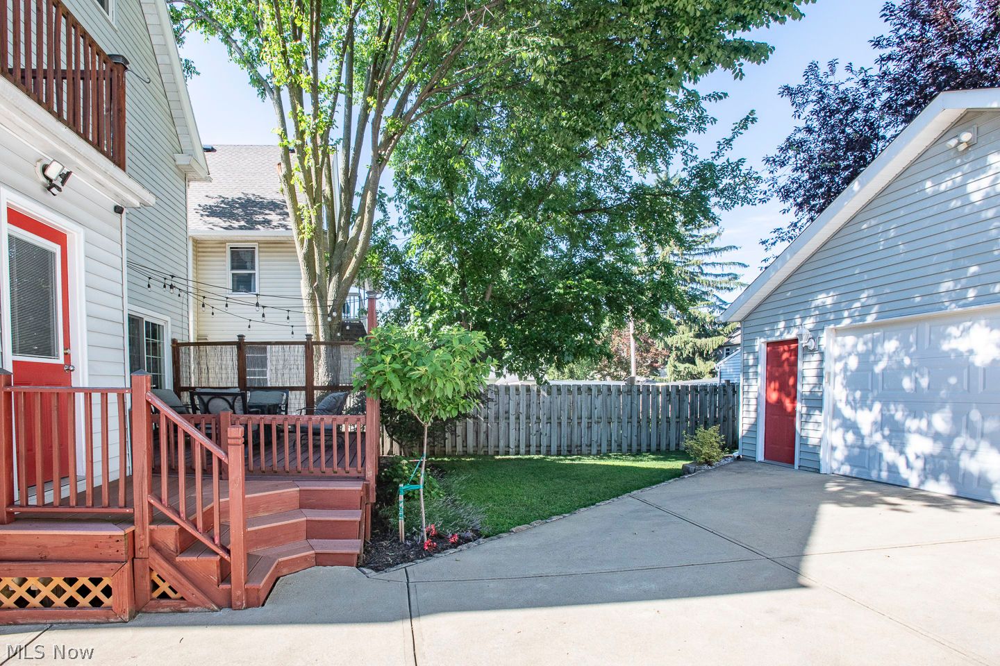 1483 Roycroft Avenue Lakewood OH 44107