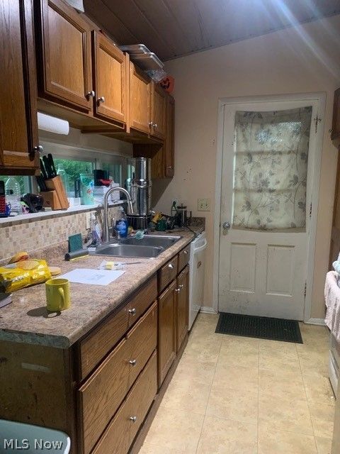 892 Wilder Avenue Elyria OH 44035