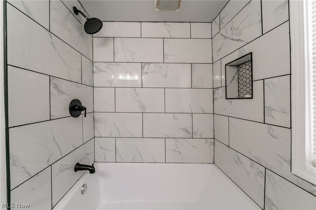 17005 Mapleboro Avenue Maple Heights OH 44137