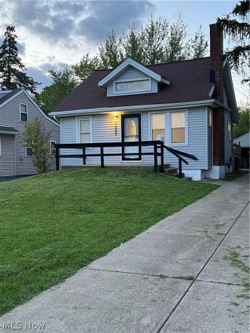 17005 Mapleboro Avenue Maple Heights OH 44137