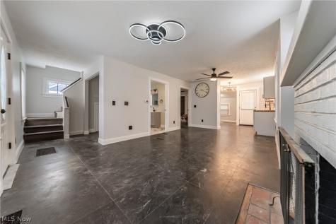 17005 Mapleboro Avenue Maple Heights OH 44137