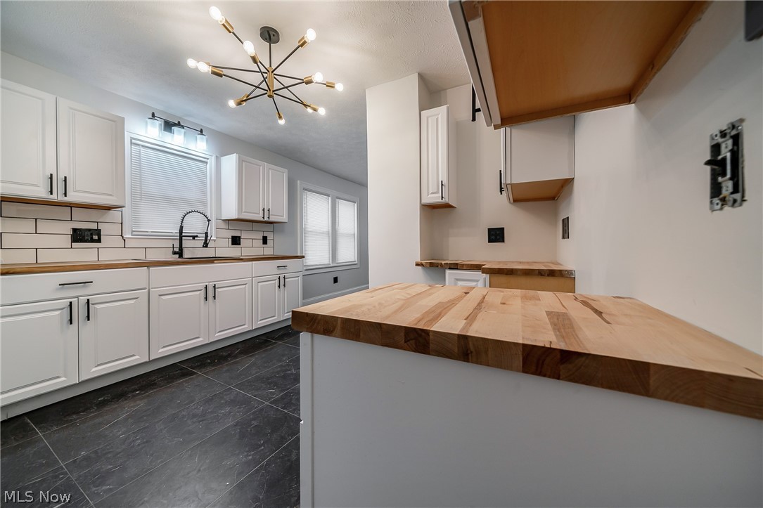 17005 Mapleboro Avenue Maple Heights OH 44137