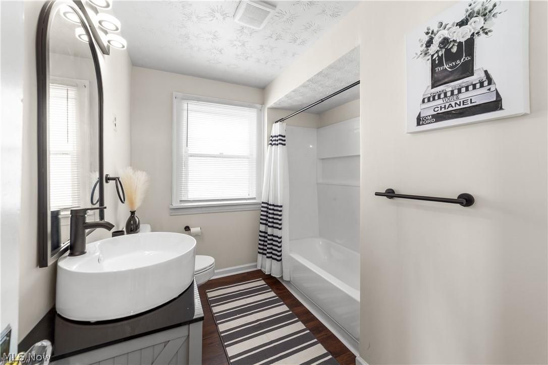 3525 Raymont Road University Heights OH 44118