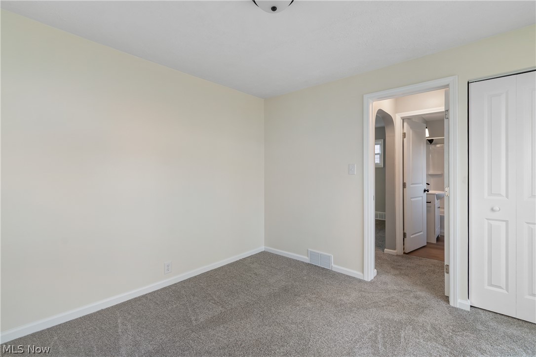 955 Iona Avenue Akron OH 44314