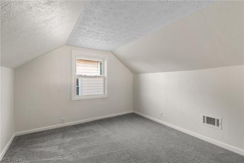 955 Iona Avenue Akron OH 44314