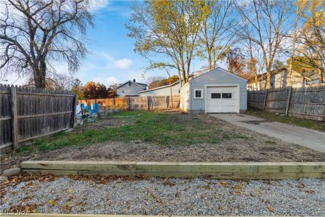 955 Iona Avenue Akron OH 44314