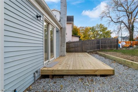 955 Iona Avenue Akron OH 44314