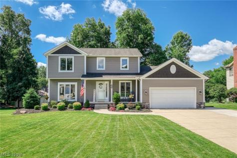 1560 Applewood Way Uniontown OH 44685