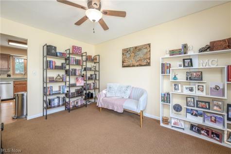 1560 Applewood Way Uniontown OH 44685