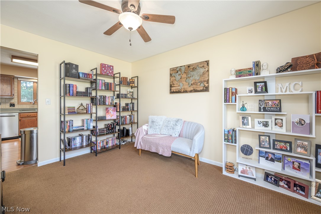 1560 Applewood Way Uniontown OH 44685