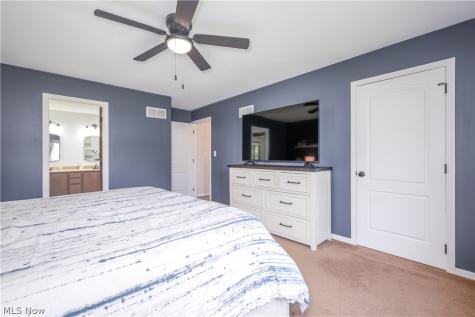 1560 Applewood Way Uniontown OH 44685