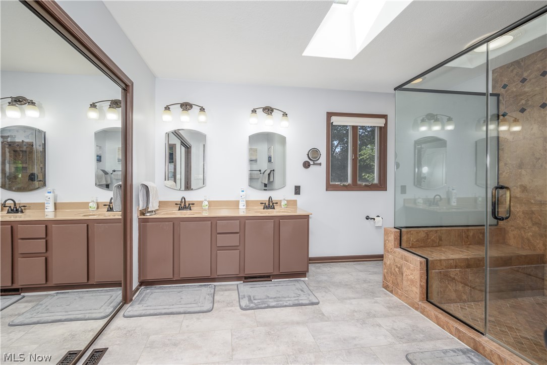 1560 Applewood Way Uniontown OH 44685