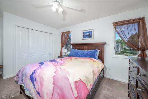 1560 Applewood Way Uniontown OH 44685