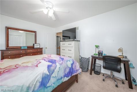 1560 Applewood Way Uniontown OH 44685