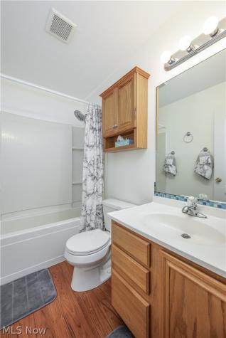 1560 Applewood Way Uniontown OH 44685