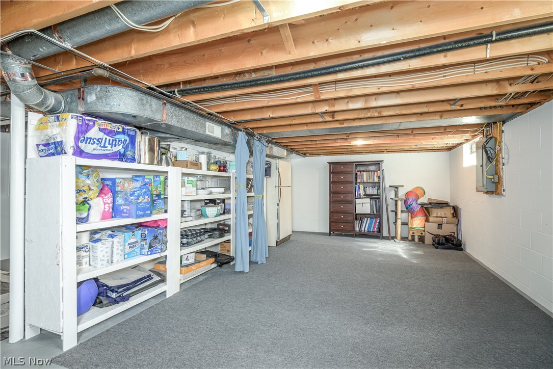 1560 Applewood Way Uniontown OH 44685