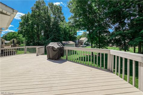 1560 Applewood Way Uniontown OH 44685