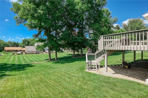 1560 Applewood Way Uniontown OH 44685