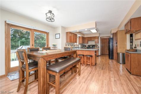 1560 Applewood Way Uniontown OH 44685