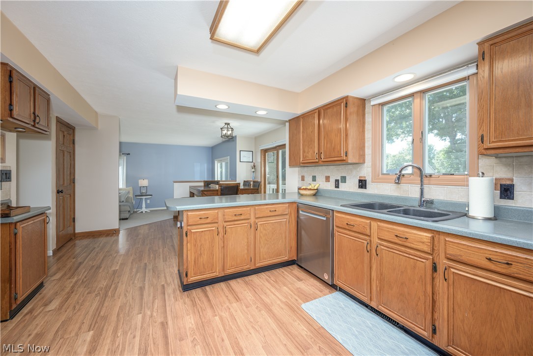 1560 Applewood Way Uniontown OH 44685