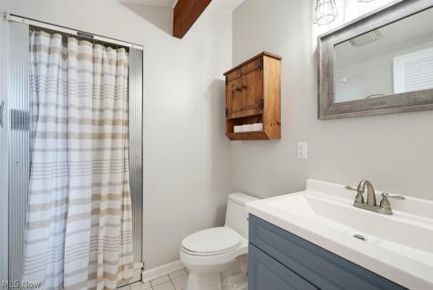 37 Oneida Trail Malvern OH 44644
