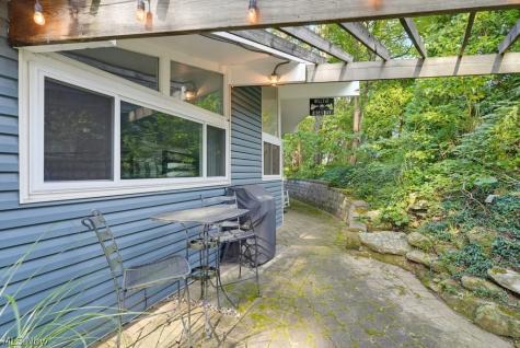 37 Oneida Trail Malvern OH 44644
