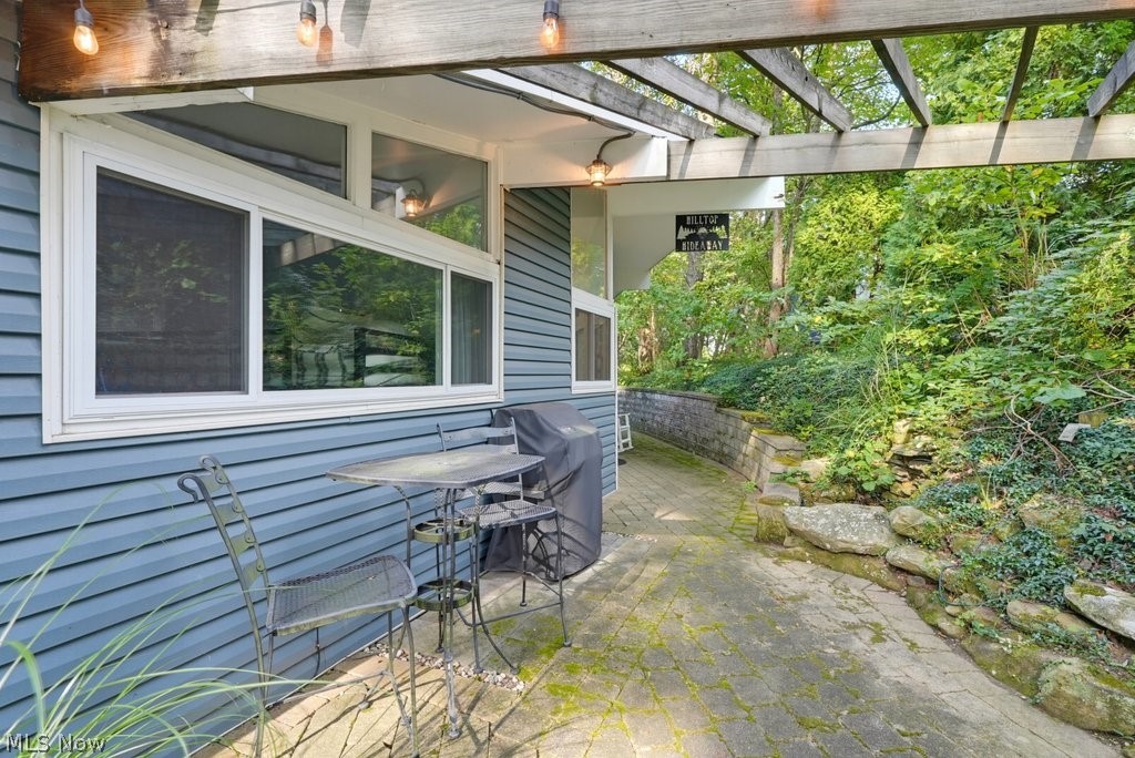 37 Oneida Trail Malvern OH 44644