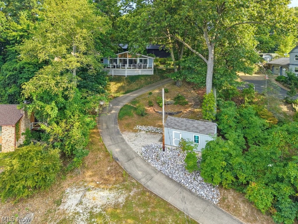 37 Oneida Trail Malvern OH 44644