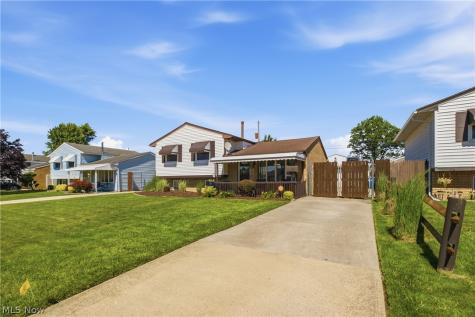 4423 Palm Avenue Lorain OH 44055