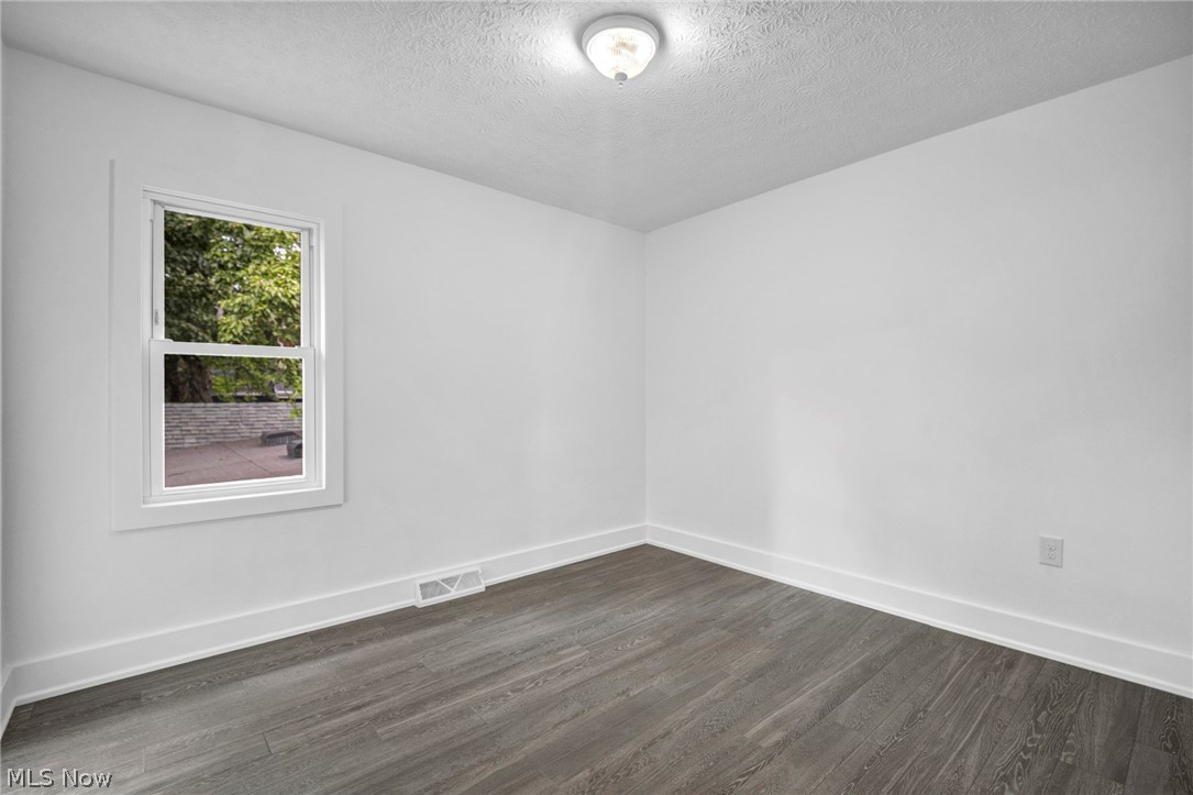 374 Frazier Avenue Akron OH 44305