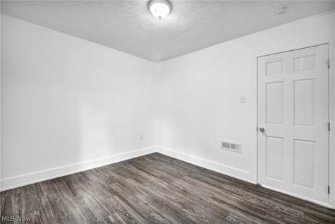 374 Frazier Avenue Akron OH 44305