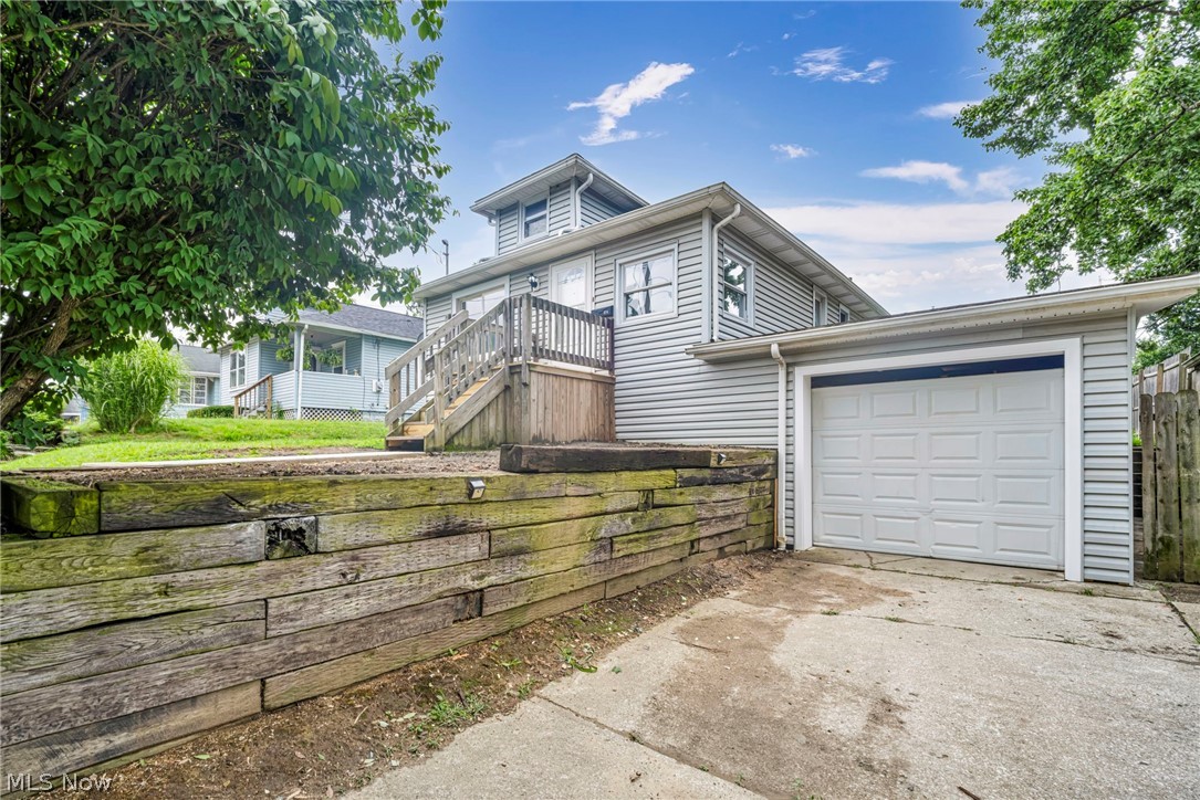 374 Frazier Avenue Akron OH 44305