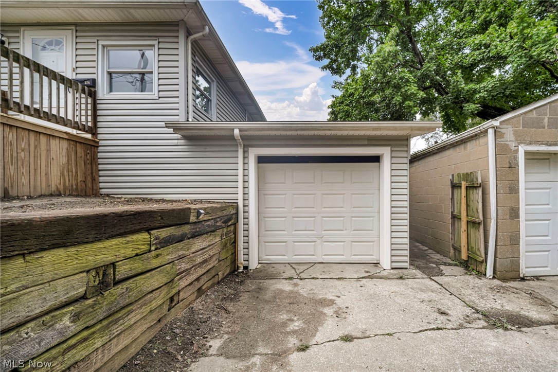 374 Frazier Avenue Akron OH 44305