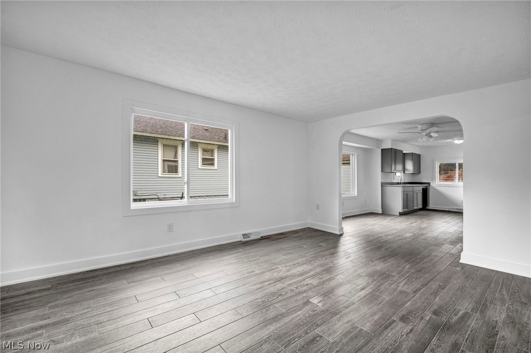 374 Frazier Avenue Akron OH 44305