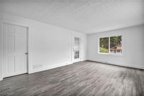 374 Frazier Avenue Akron OH 44305