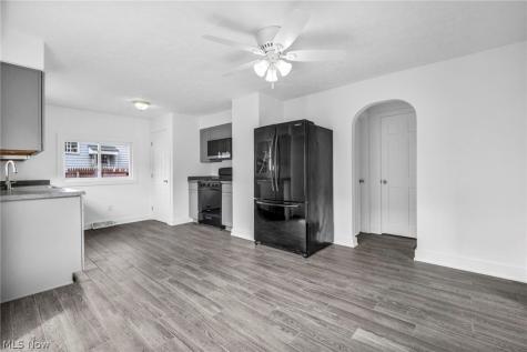 374 Frazier Avenue Akron OH 44305
