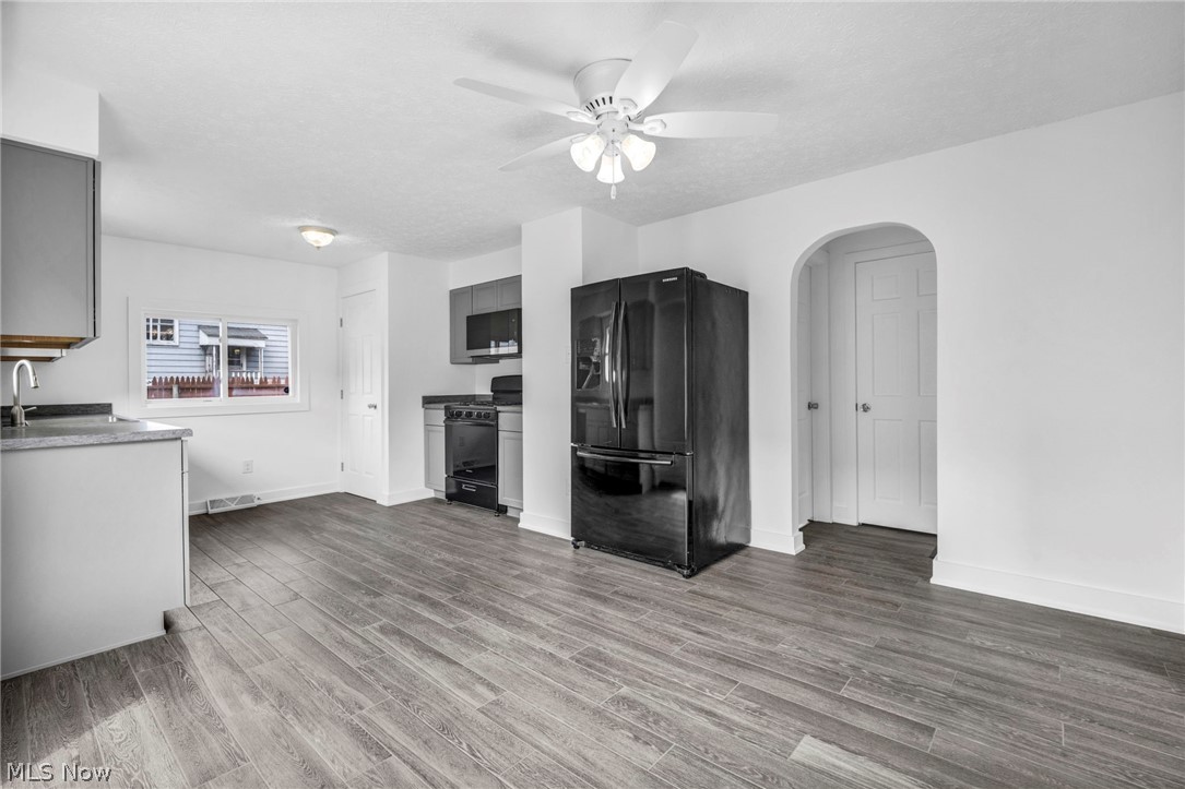 374 Frazier Avenue Akron OH 44305