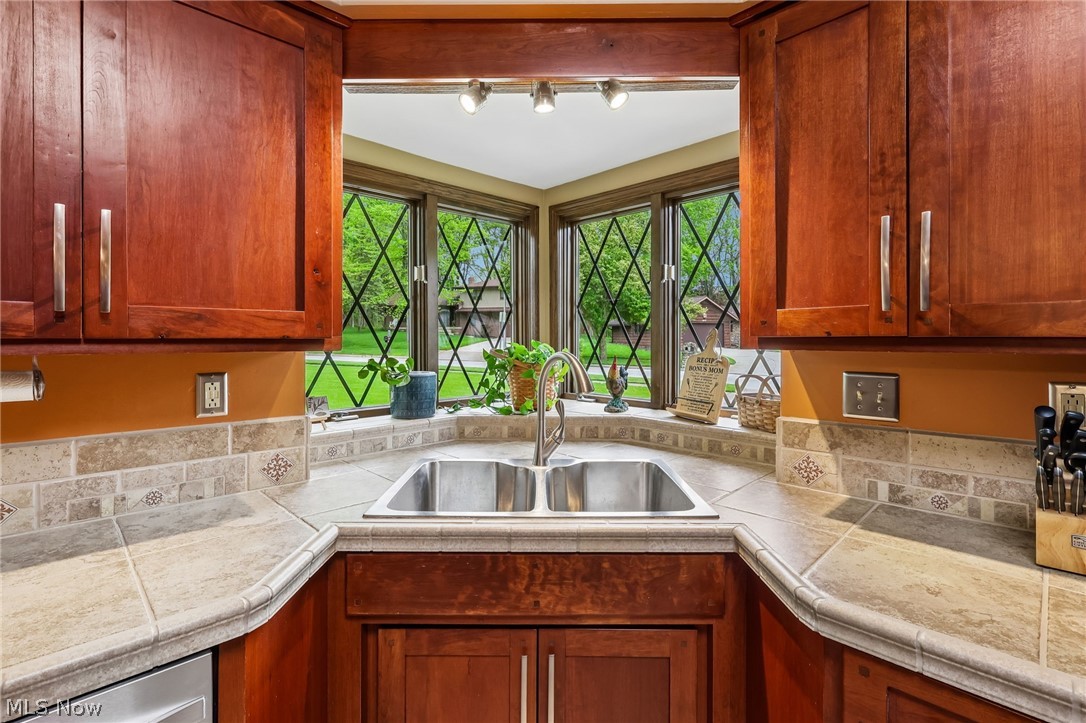 1572 Willoughby Drive Wooster OH 44691