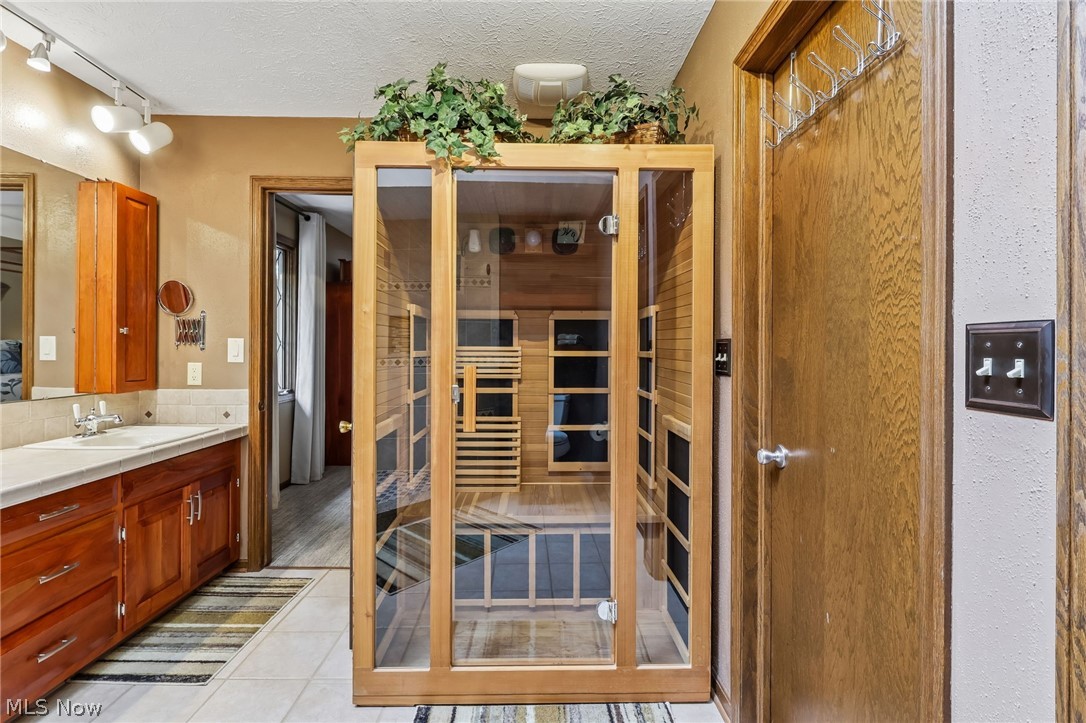 1572 Willoughby Drive Wooster OH 44691