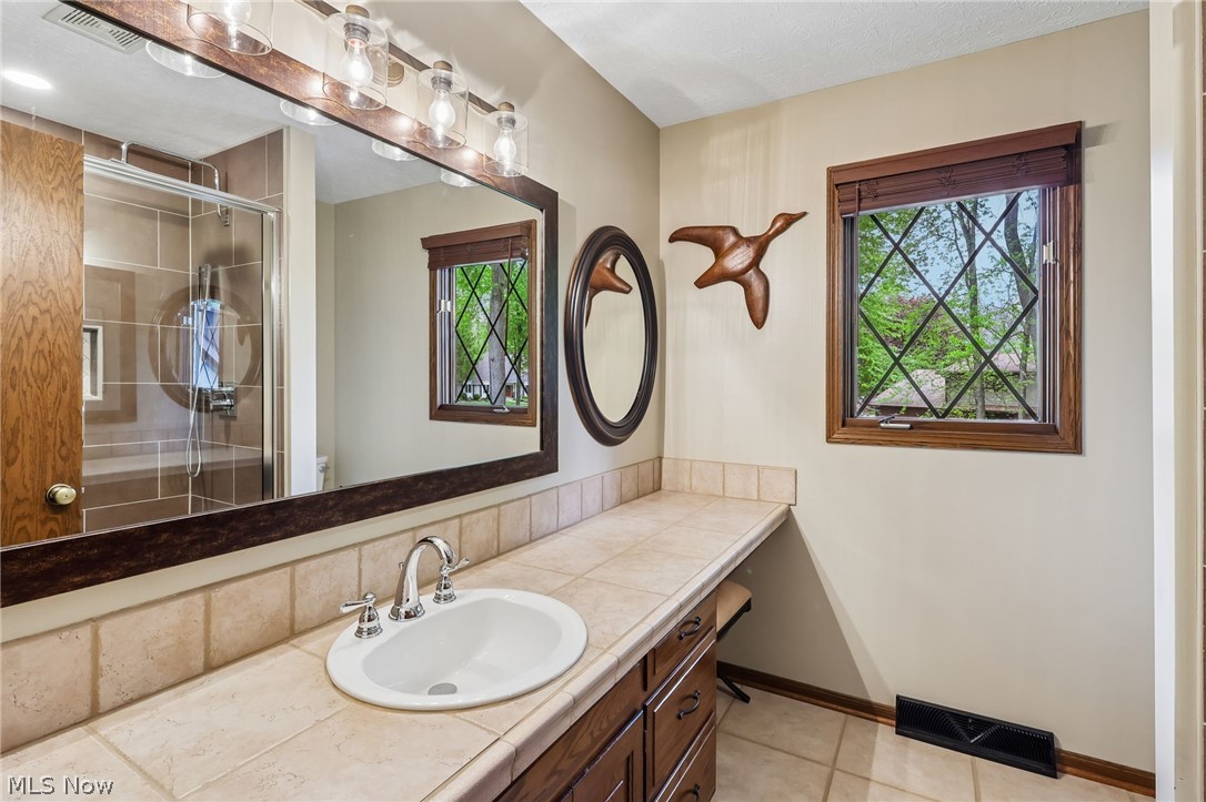 1572 Willoughby Drive Wooster OH 44691