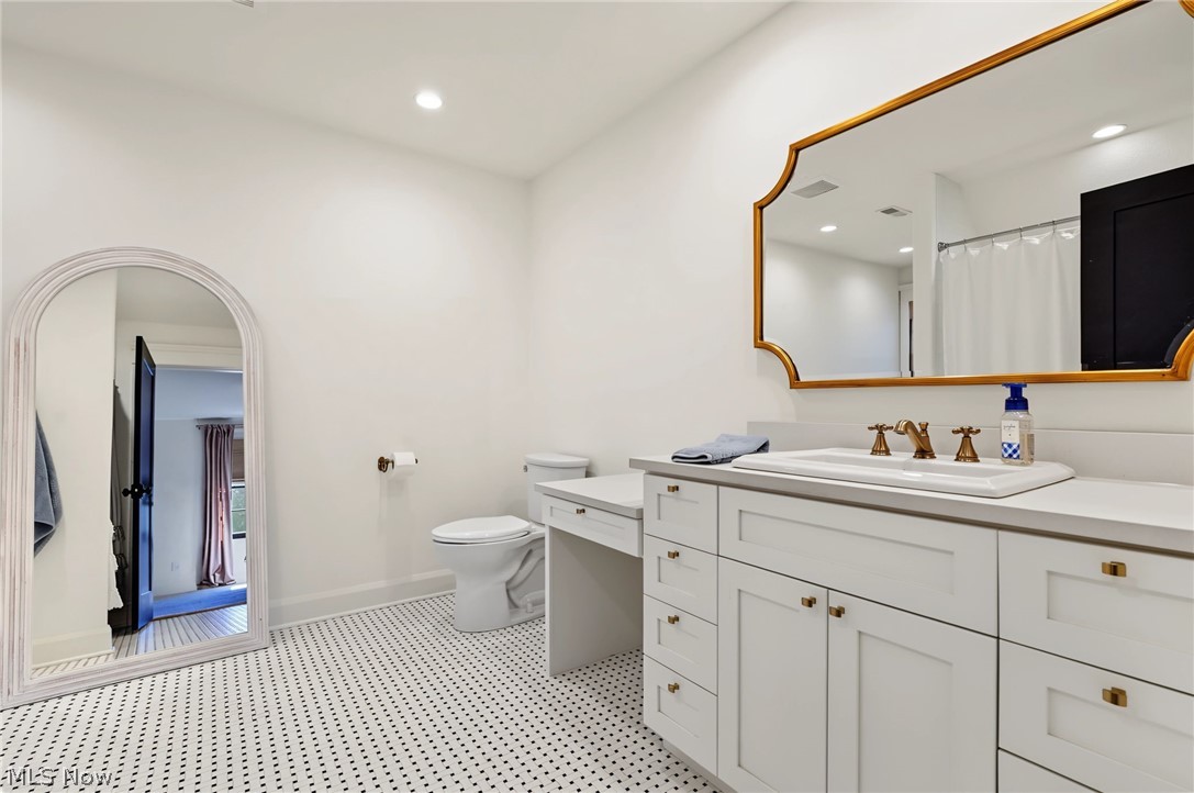 2288 Heritage Trail Poland OH 44514