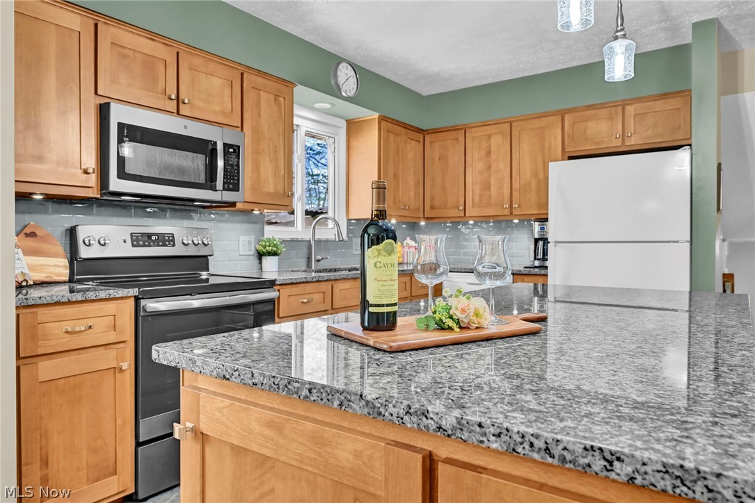3109 Fair Oaks Drive Norton OH 44203